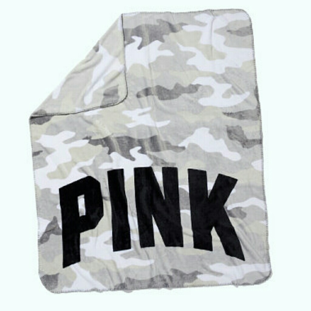 Vs pink fleece camo blanket